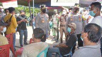 Kapolda Jambi Pantau Vaksinasi Massal di Jembatan Timbang Batanghari