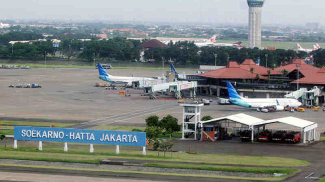 12 Petugas Bandara Soekarno-Hatta Terjangkit Omicron?