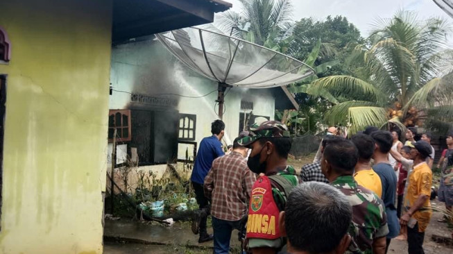 Ditinggal Musdes, Rumah Supriono Ludes