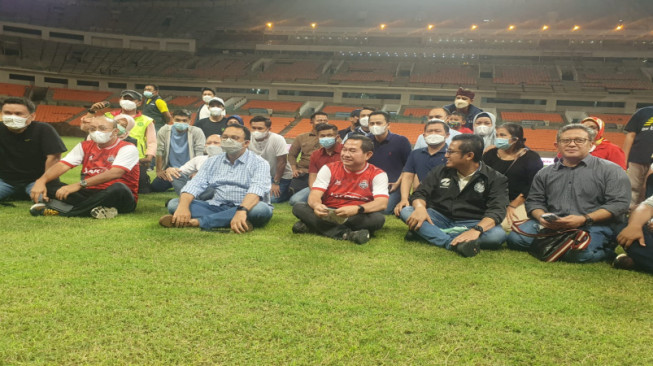 Saling Puji Nidji dan Anies di Stadion Internasional Jakarta 