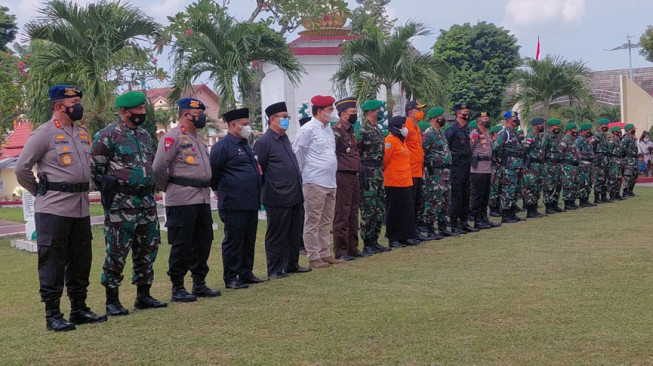 Kapolda Jambi Hadiri Pemakaman Praka Anumerta Tuppal Halomoan Barasa