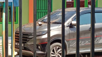 Kades Kerinci Babak Belur Dihajar Warga, Kantor Desa dan Mobil Hancur