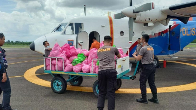 Polda Jambi Salurkan 3,2 Ton Sembako untuk Korban Banjir