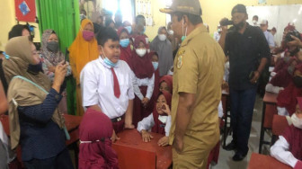 Bupati Romi : Capaian Vaksin Baromoeter Kinerja Camat dan Kepala Sekolah