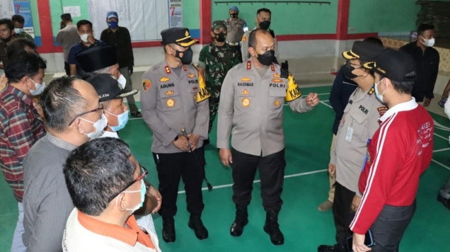 Kapolda dan Wagub Tinjau Vaksinasi di Kubang Gedang