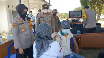 Polri Gelar Vaksinasi Covid-19 di PT Tebo Indah