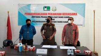 Kejari dan PDAM Batanghari Tandatangani Perjanjian Kerjasama