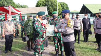 Kapolda Jambi Lepas Satgas Organik Papua Yonif R 142/KJ