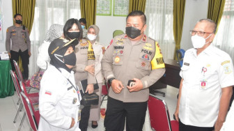 Wakapolri Pantau Vaksinasi Serentak Bersama Wakapolda Jambi