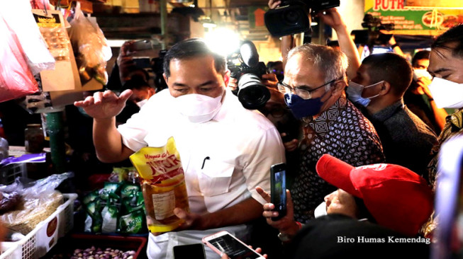 Mendag: Pemerintah Pastikan Subsidi Migor Curah Sampai ke Pasar