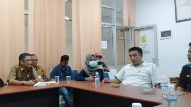 Bupati Fadhil Berikan Fasilitas ke Investor asal Singapura