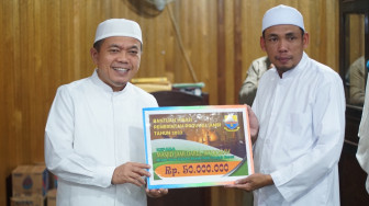 Safari Ramadhan ke Bram Itam Kanan, Al Haris Serahkan Bantuan Masjid