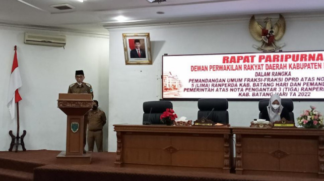 Wabup Bakhtiar Hadiri Rapat Paripurna DPRD Batanghari