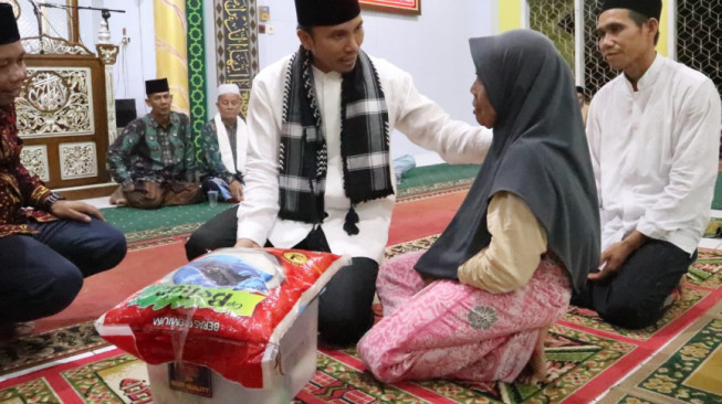 Safari Ramadhan di Batanghari, Edi Purwanto Cek Pembangunan Turap