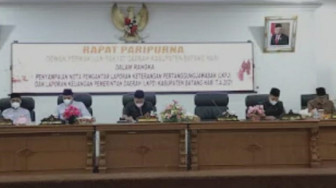 DPRD Batanghari Gelar Paripurna Penyampaian LKPJ dan LKPD 2021