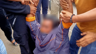 Cabuli Bocah Siang Bolong, Pria Paruh Baya Babak Belur Dihajar Warga