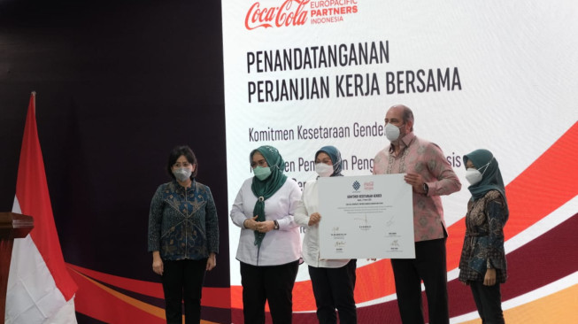 Tingkatkan Kesejahteraan, Menaker RI - Coca Cola Jalin Kerjasama