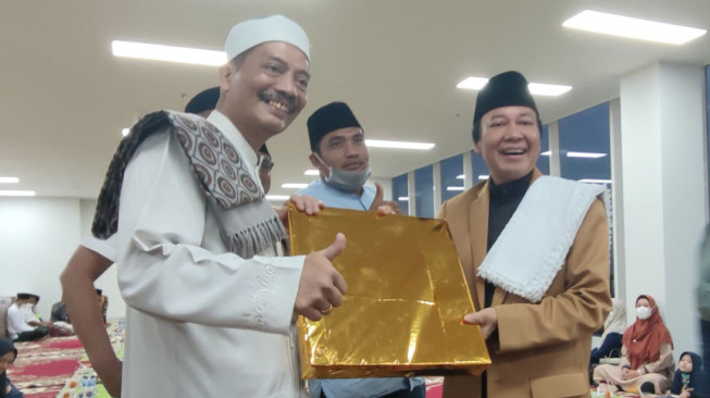 Gelar Buka Bersama, Bank Jambi Bagikan Santunan dan Bantuan