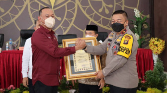 Polri Terima Sertifikat Tanah Hibah dari Pasirah Marga VII Koto