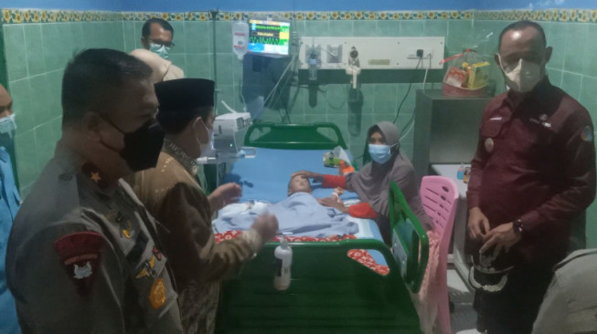 Gubernur Jambi Prihatin..Ibu Kandung Bacok Anaknya Berumur 13 Bulan