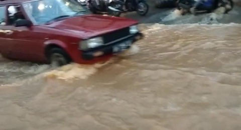 Kota Jambi Diguyur Hujan, Ini Wilayah yang Terendam Banjir