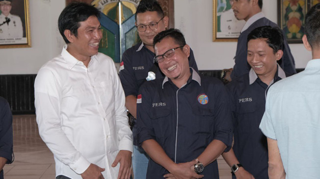 Fadhil Arief Makin "Mesra" dengan Wartawan