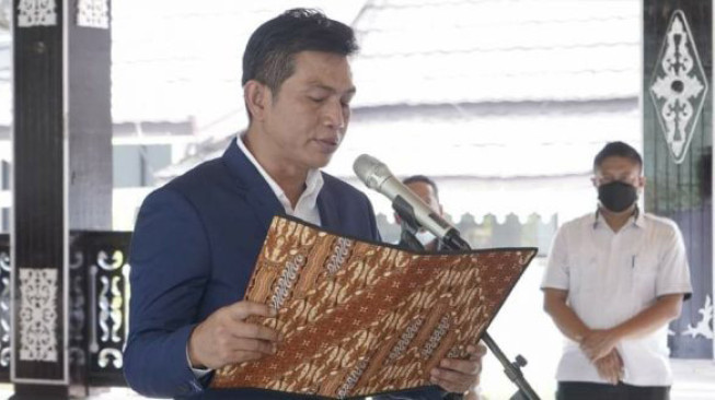 Fadhil Akan Lantik Pejabat secara Mendadak