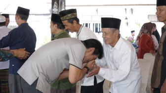 Jumat Berkah, Rumah Dinas Bupati Batanghari Selalu Ramai