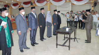 Bupati Tanjabbar Lantik 6 Pejabat Eselon II