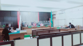Jaksa Sampaikan Dakwaan Kasus Iman Purwantoro dkk