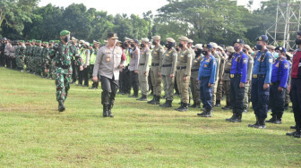 Petugas Gabungan Amankan Kedatangan Wapres KH Ma'ruf Amin