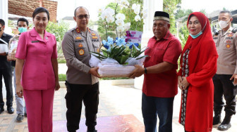 Meriahkan HUT 76 Bhayangkara, Kapolda dan Wakapolda Jambi Anjangsana ke Para Senior