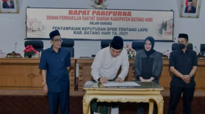 Gelar Paripurna, DPRD Batanghari Bahas LKPD TA 2021