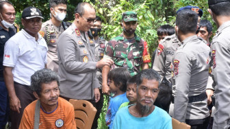 Kapolda Jambi Kunjungi Warga SAD Bukit Suban