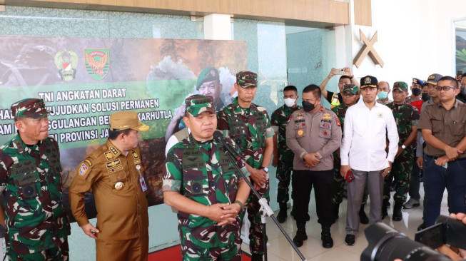 Wakapolda Jambi Ikut Memantau Karhutla dari Udara