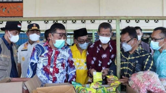 Sekda Sapril Turun Pantau Harga Sembako di Pasar