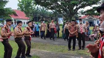 Sekda Sapril Lepas Peserta Jambore Daerah Kontingen Kwarcab Tanjabtim