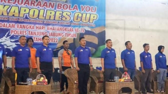 Bupati Romi Hadiri Pembukaan Kejuaraan Bola Volly Kapolres Cup
