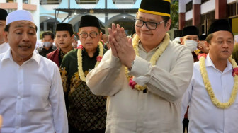Kunjungan Airlangga ke Pesantren untuk Jaga Basis Konstituen di Jatim