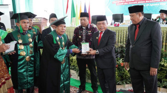 Gubernur Jambi Harap Wisudawan Jadi Generasi Potensial