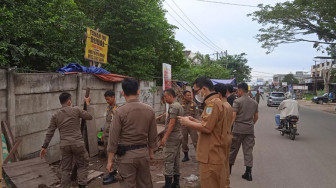 Lapak Digusur Pemkot Jambi, Pedagang : Kalau Tidak Dia, Saya yang Mati !!!
