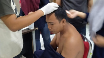 Petugas Damkar Terluka Saat Padamkan Api