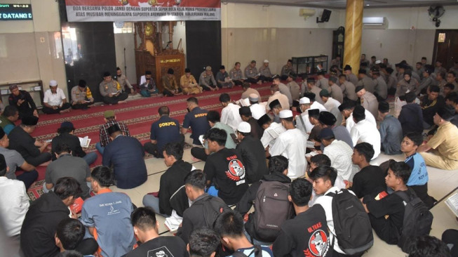Polda Jambi Gelar Doa Bersama untuk Korban Kerusuhan Stadion Kanjuruhan