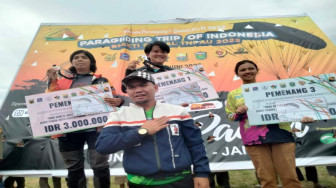 Ketua DPRD Sungai Penuh Saksikan Penutupan Kejuaraan Paralayang & Troi II