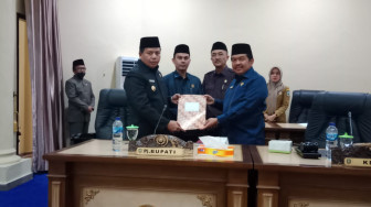 Pj Bupati Sarolangun Sampaikan RKUA Dan PPAS TA 2023