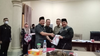 DPRD Sahkan Ranperda Pertanggungjawaban APBD Sarolangun 2021