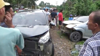 Dua Minibus Tabrakan, 5 Orang Luka-luka
