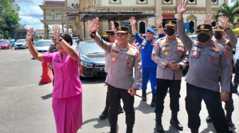 Kapolda Lepas Purna Tugas Anggota Polda Jambi