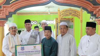 Anwar Sadat - Hairan Safari Jumat ke Desa Teluk Pengkah