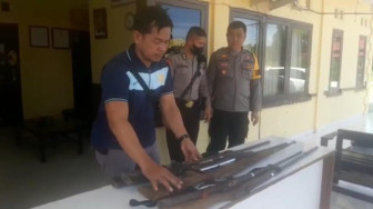 Puluhan Warga Merangin Serahkan Senjata Api Rakitan ke Polisi